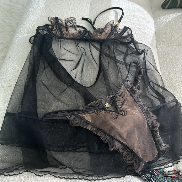 SERAPHINA
BLACK BABYDOLL LINGERIE SET - Picture 17 of 17